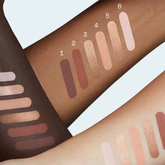 Midnight shadows eyeshadow palette - Picture 2 of 2